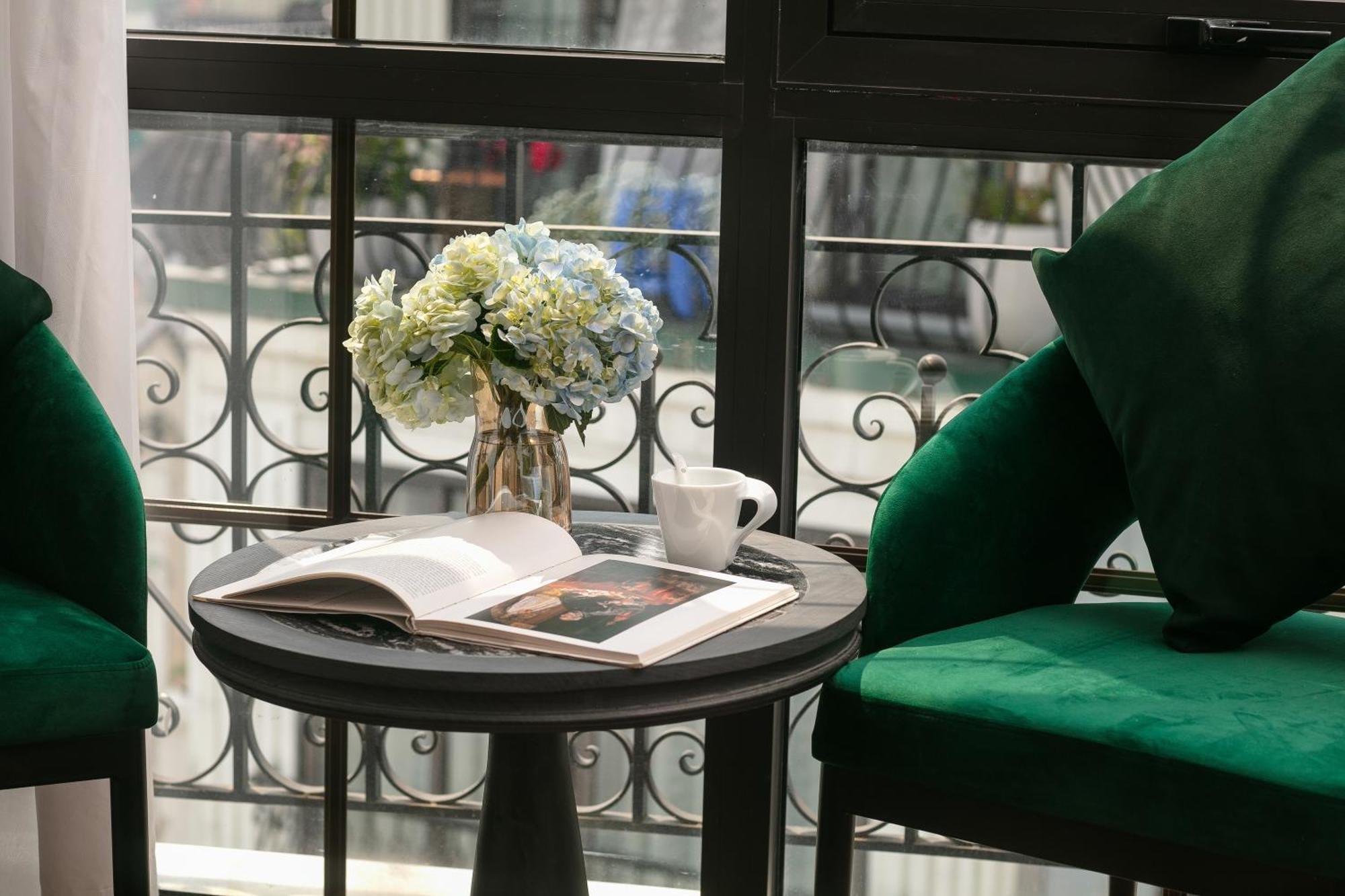 Hanoi Plaza Suite Hotel & Spa Exteriör bild