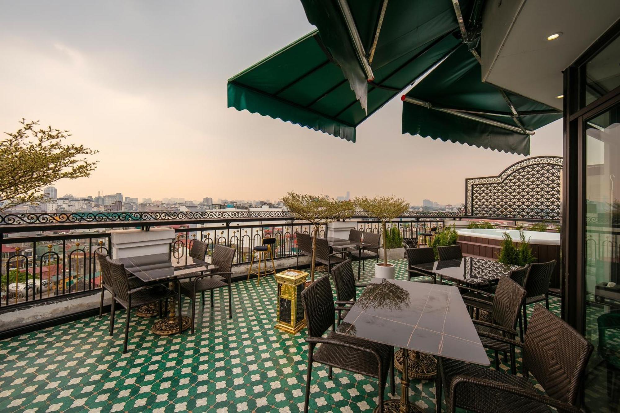 Hanoi Plaza Suite Hotel & Spa Exteriör bild