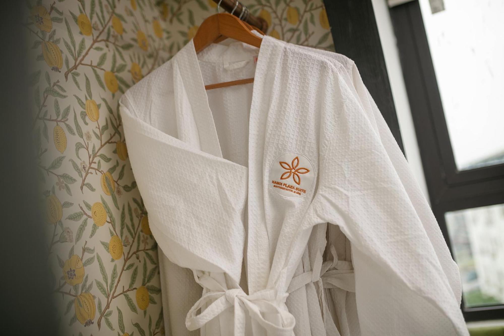 Hanoi Plaza Suite Hotel & Spa Exteriör bild